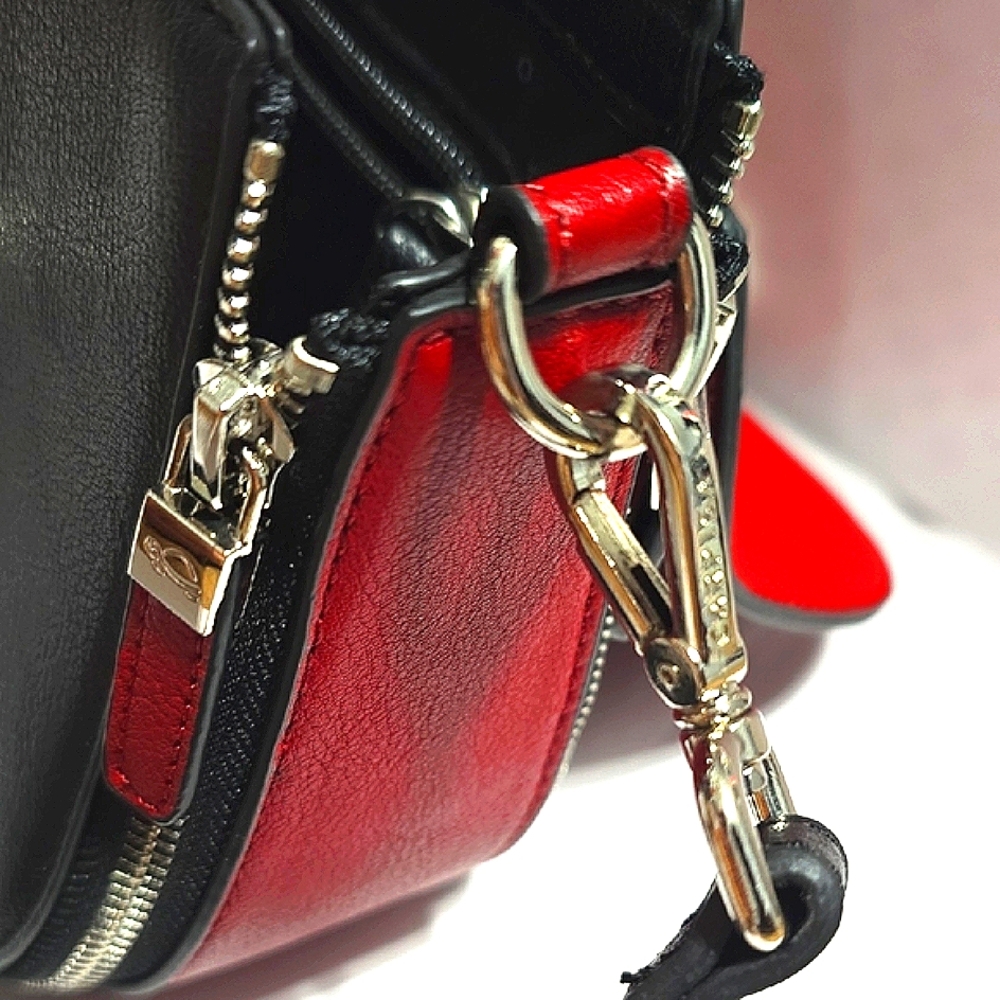 CARPISA Sophisticated Red and Black Hand/Crossbody Bag with Adjustable Strap - Picture 7 of 12